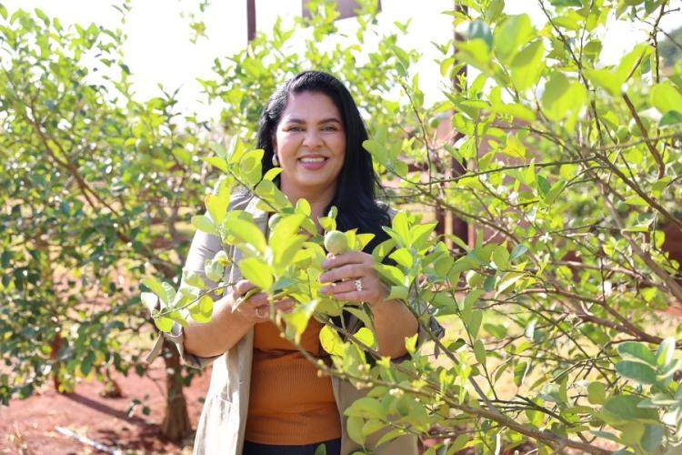 Cursos do Senar/MS ajudaram Juliana a unir conhecimento e paixão pelos frutos regionais