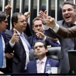Deputados se arrependem e pedem desculpas após votação da PEC da Blindagem