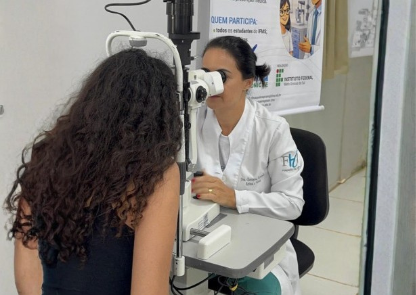 Projeto do IFMS oferece exames de vista e óculos gratuitos a estudantes em Corumbá