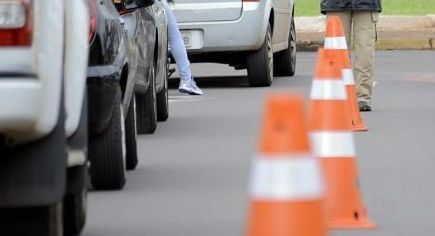 Motoristas devem ficar atentos a interdições na Duque de Caxias