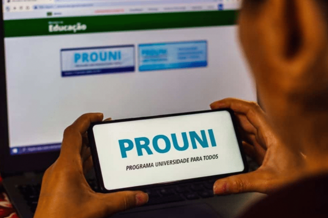 Alunos do Prouni podem solicitar bolsa permanência de R$ 700 por mês