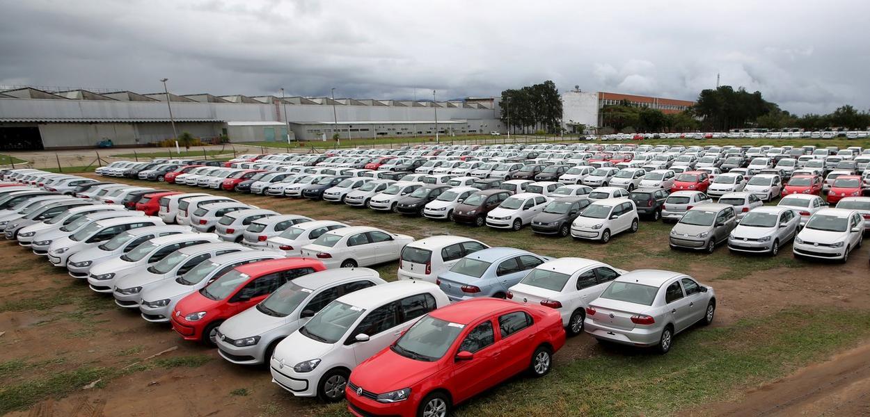 Emplacamentos de veículos batem recorde em setembro no Brasil